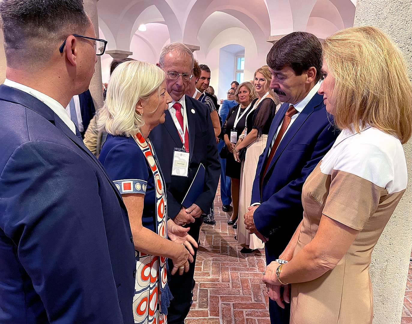 Felhivás adakozásra