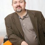 A találkozón Z. Karvalics László egyetemi tanár az információs társadalom elméleti és gyakorlati oldaláról, illetve az okos városokról beszélt a hallgatóságnak.